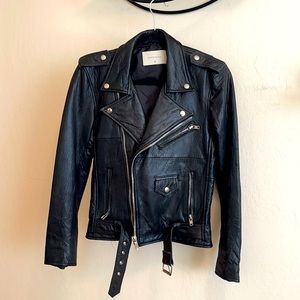 Super stylish leather jacket!